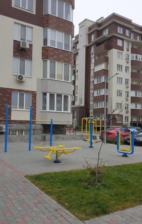 Уютная Квартира На Сутки С Видом На Море И Близостю Пляжа Kryzhanivka Exterior foto